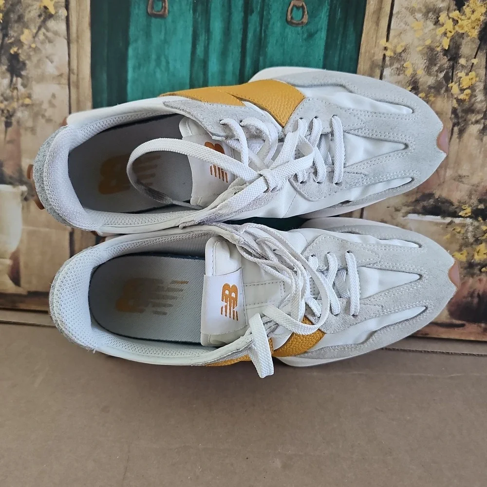 Women's Size 9 B  New Balance 327 WS327BY Sea Salt Golden Hour Gum Running Shoes - Picture 6 of 9